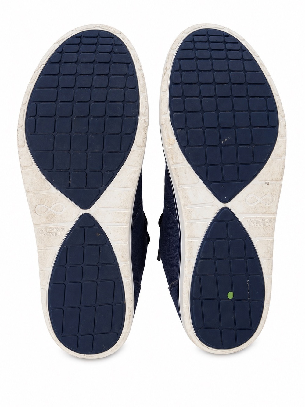 Infinity Echo Nursing Shoes Womens Size 7 Slip On Fluid Resistant Comfort - Picture 6 of 6